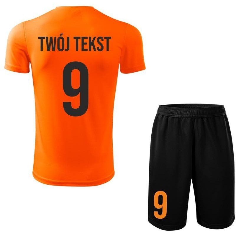 Strój piłkarski z nadrukiem - personalizowany - z własnym napisem i numerem - 2 częściowy Strój piłkarski z nadrukiem - personalizowany - z własnym napisem i numerem - 2 częściowy